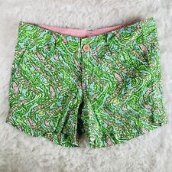 Lilly Pulitzer Pants - Lilly Pulitzer Rare Callahan Shorts in "Chomp Chomp"